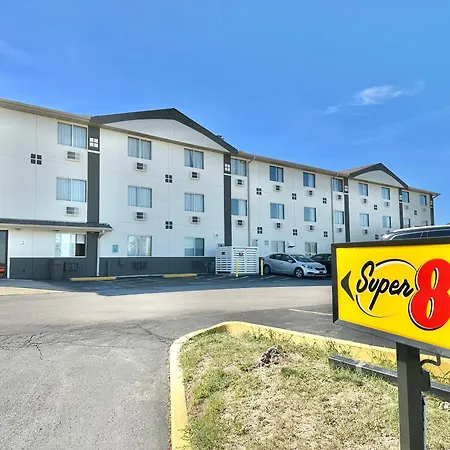Super 8 By Wyndham Bloomington Normal