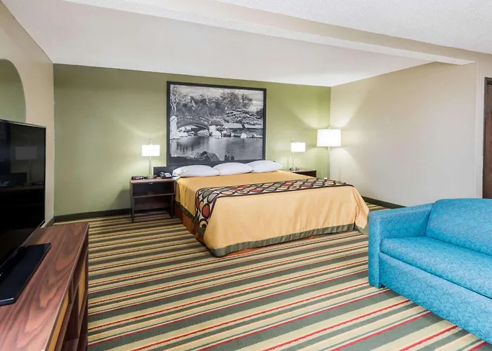 Super 8 By Wyndham Normal