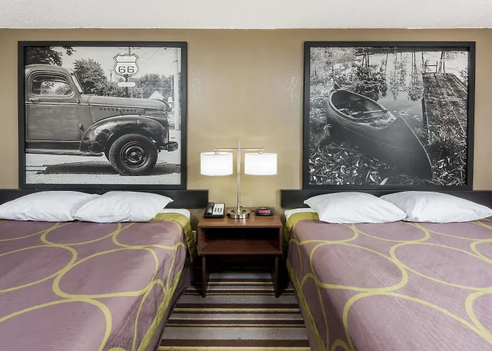 Hotel Super 8 By Wyndham Normal
