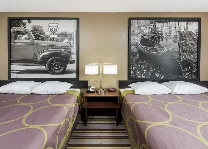 Hotel Super 8 By Wyndham Normal 2*